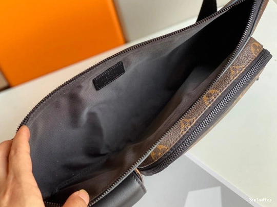 Cheap LOUIS CHRISTOPHER VUITTON BUMBAG 0813